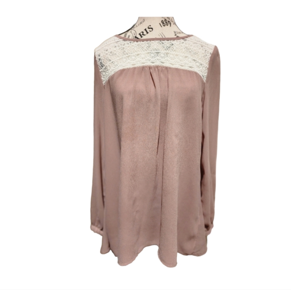 🥳Host Pick🥳 Umgee Shirt Bell Sleeves Blush Pink Blouse Crochet Long Sle